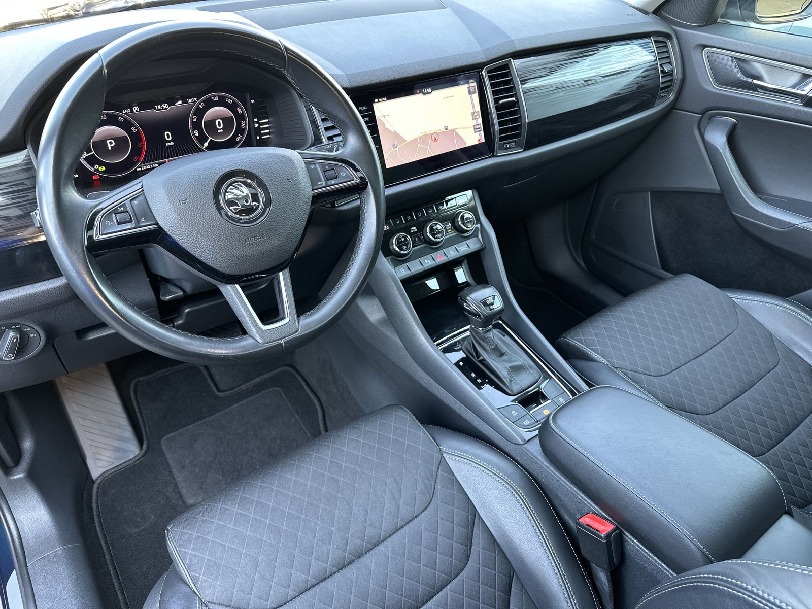 Fahrzeugabbildung SKODA Kodiaq 2.0 TSI DSG 4x4 7-Sitzer NAV+LED+PANO+VC