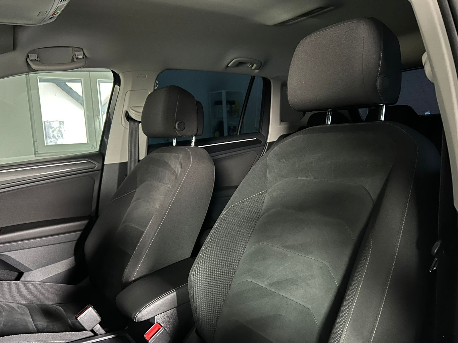 Fahrzeugabbildung Volkswagen Tiguan 2.0 TDI Highline/ACC/VRTL PIT/360/MASSAGE