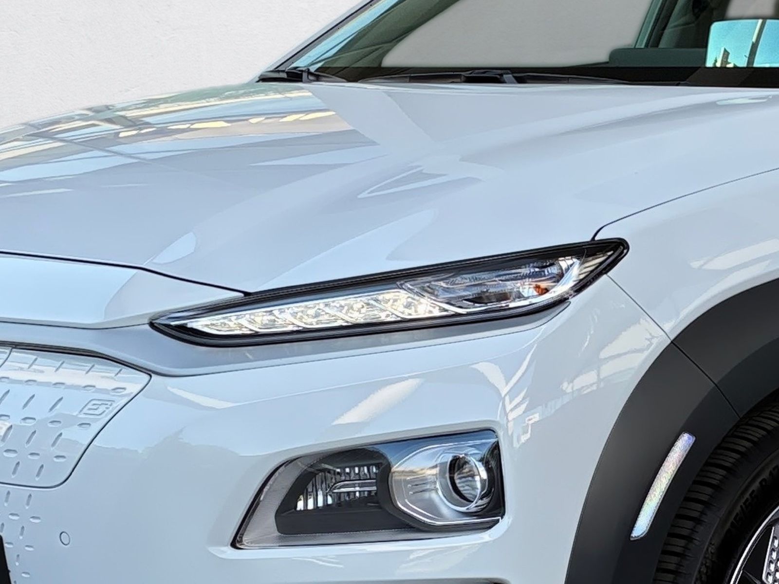 Fahrzeugabbildung Hyundai Kona Elektro Premium HUD,KlimaA,LED,Navi,SD,SHZ