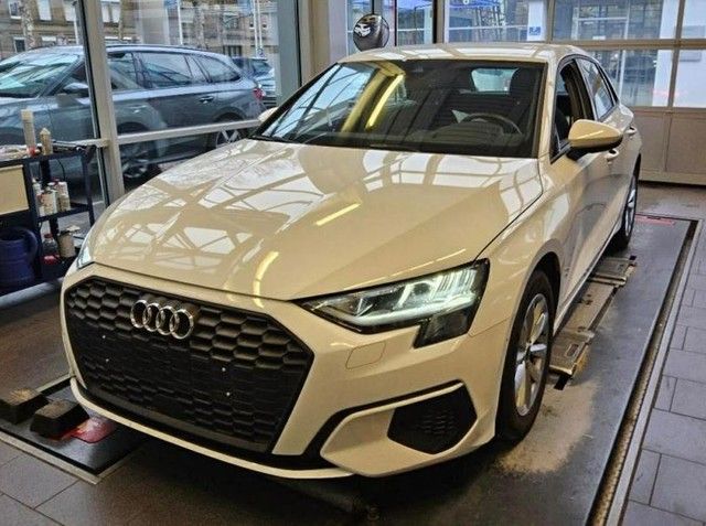 Audi A3 Sportback 30 TDI HUD Navi