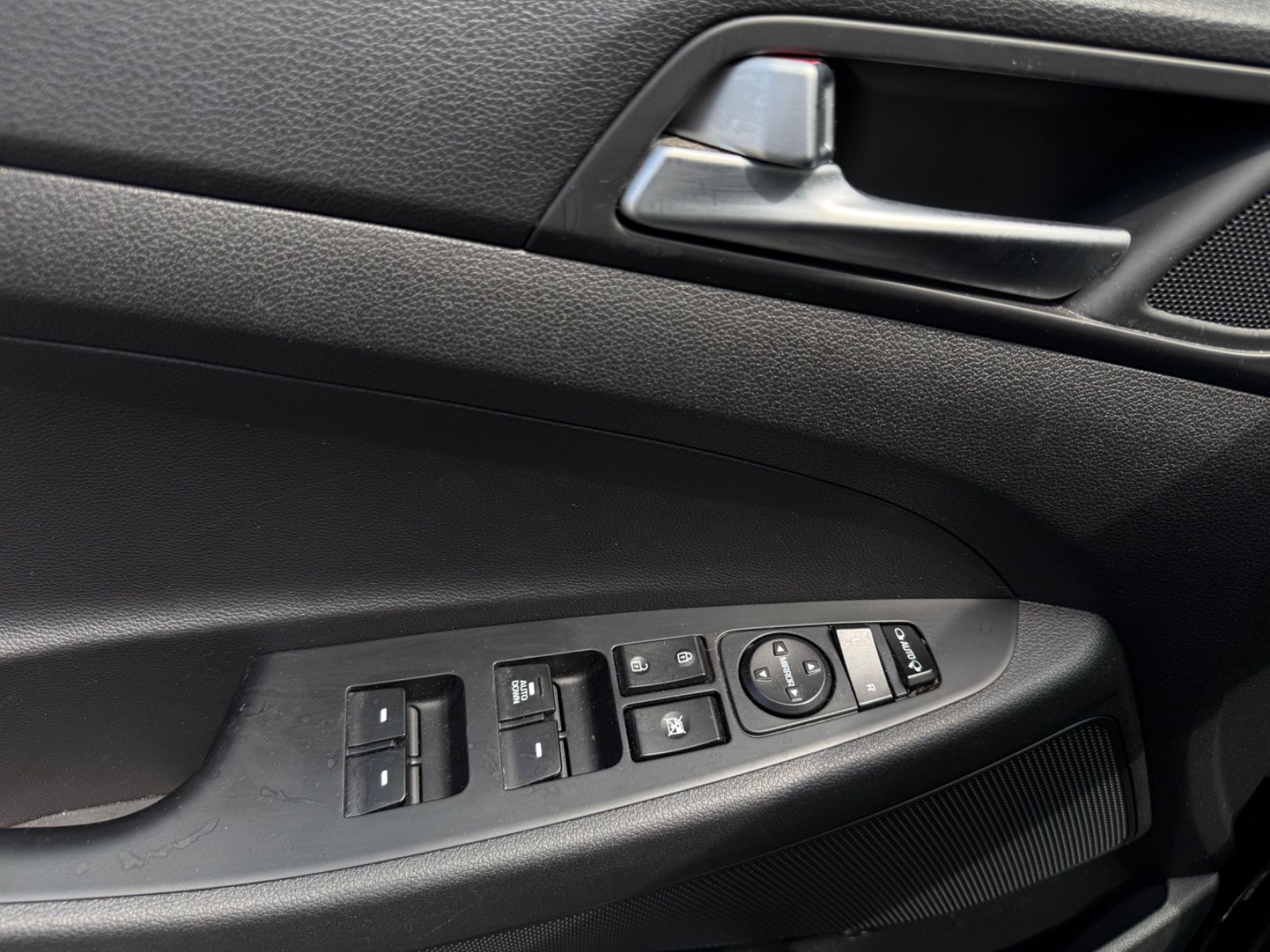 Fahrzeugabbildung Hyundai Tucson Advantage*LED*AHK*R-Kamera*Navi*Garantie
