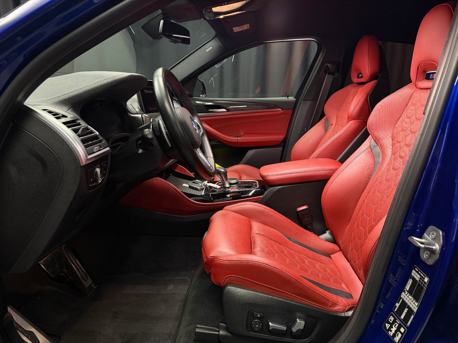 Fahrzeugabbildung BMW X4 M Competition |CARBON|H/K|LASER|HuD