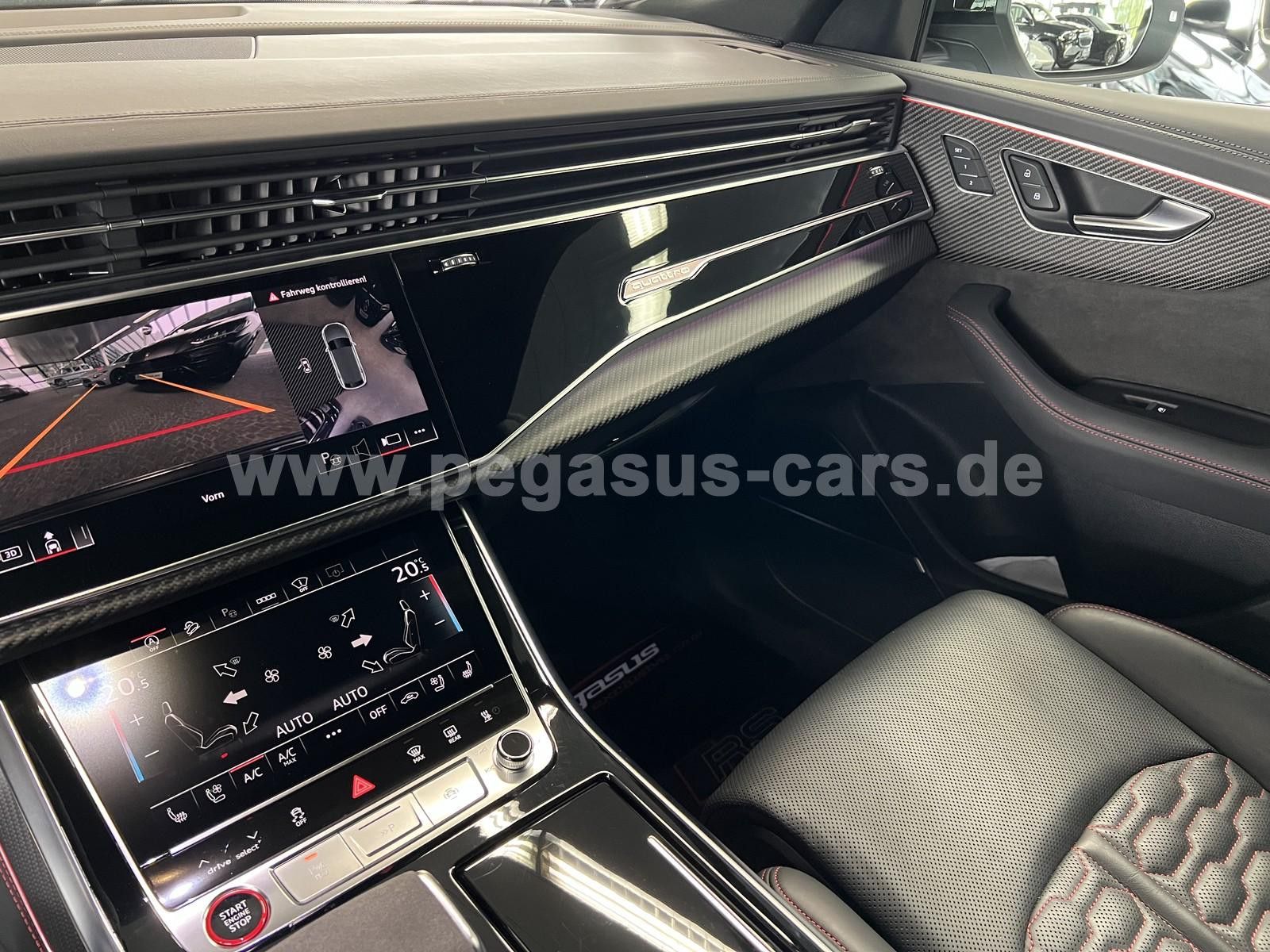 AUDI RSQ8 - 26