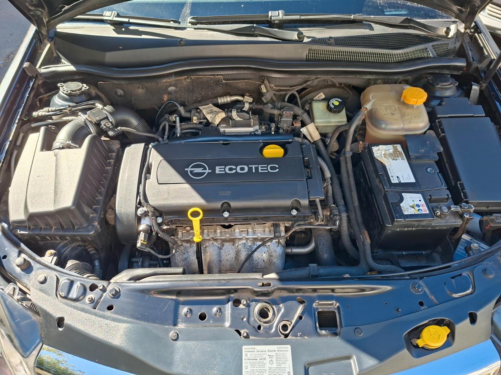 Opel Astra 2006 — photo 12