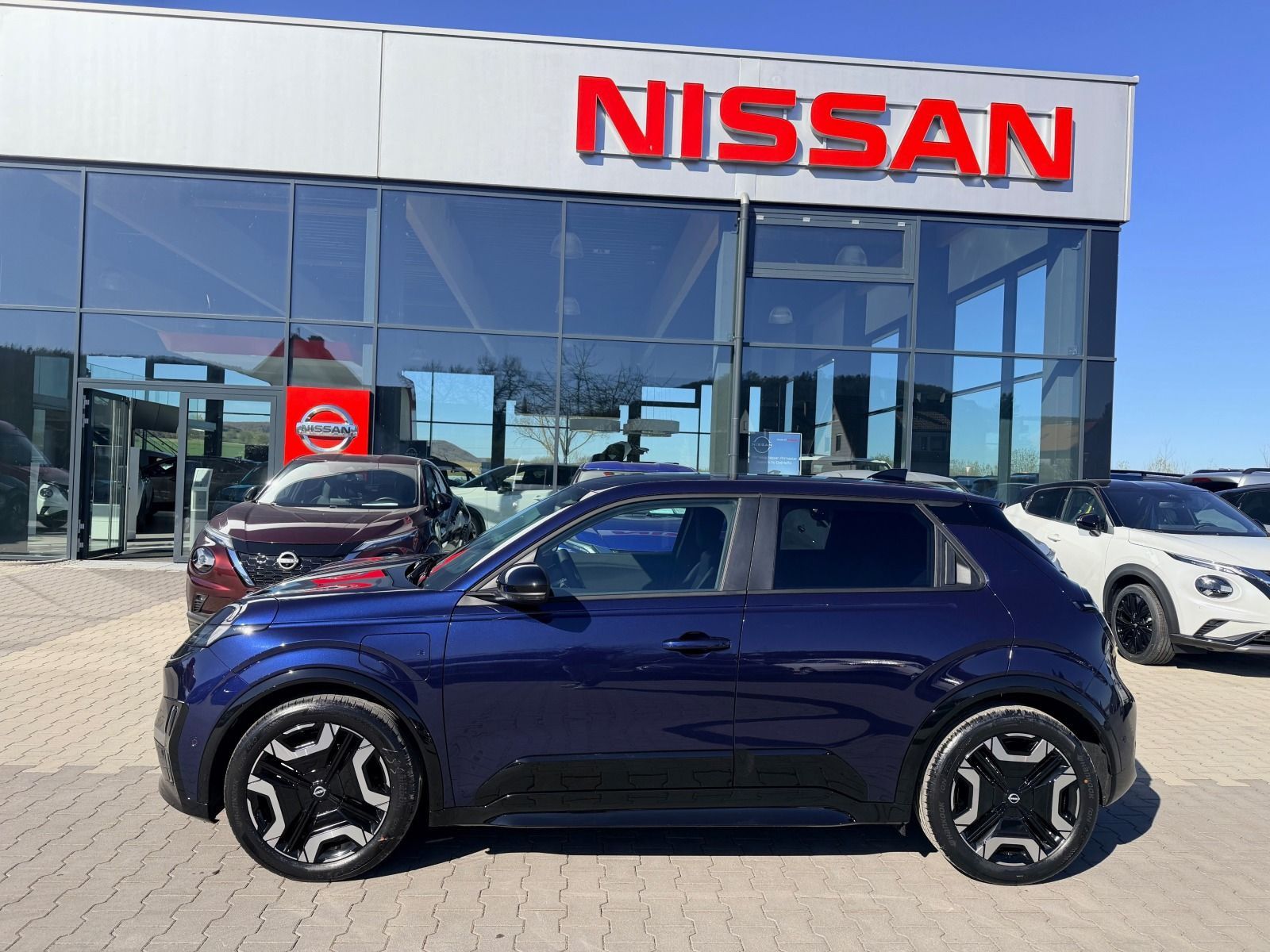 Nissan Micra Advance 40 kWh WINTER ICONIC imagem 2