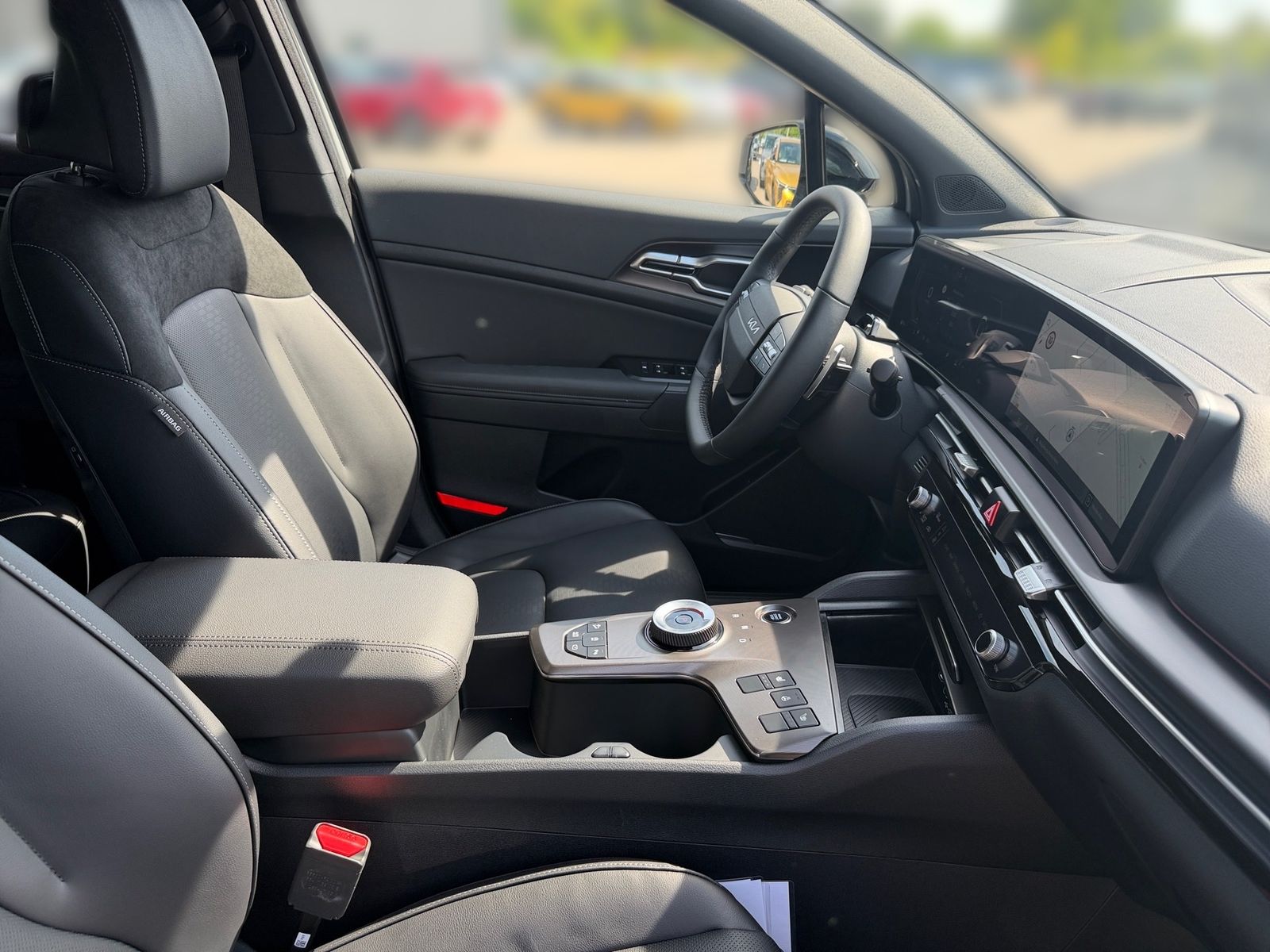 Fahrzeugabbildung Kia SPORTAGE 1.6T 2WD DCT BLACK ED SD DRIVE