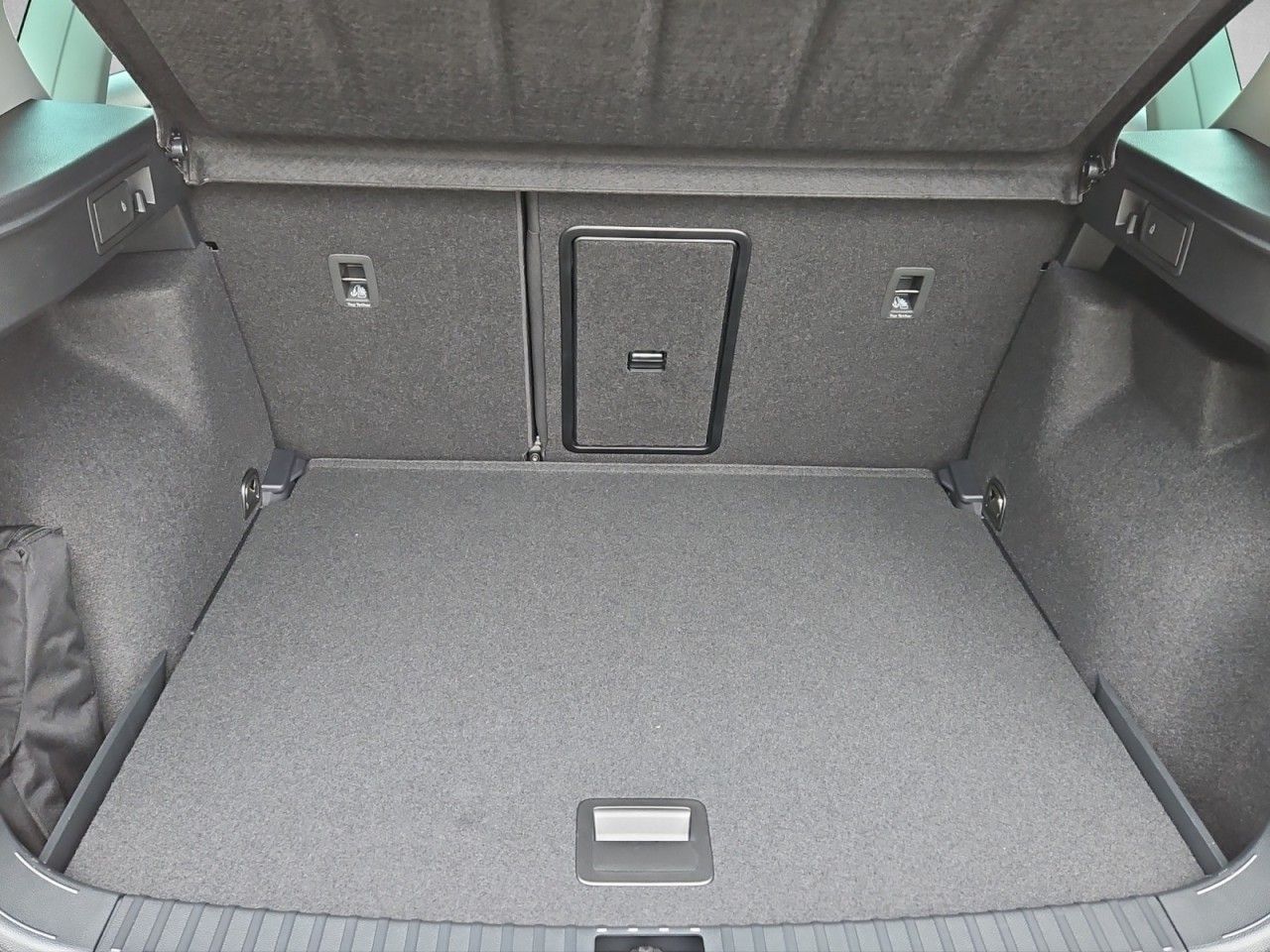 Fahrzeugabbildung CUPRA Ateca Basis 4Drive,AHK,Navi,el.Heckklappe,Totwin