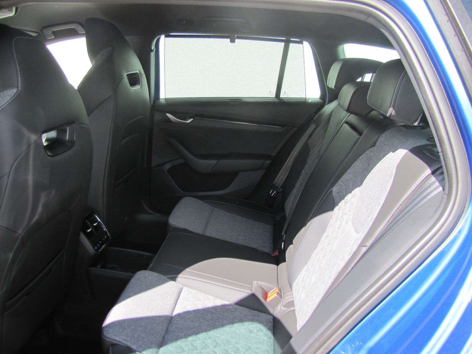 Fahrzeugabbildung SKODA Octavia Combi Sportline 2.0 TDI 150PS DSG