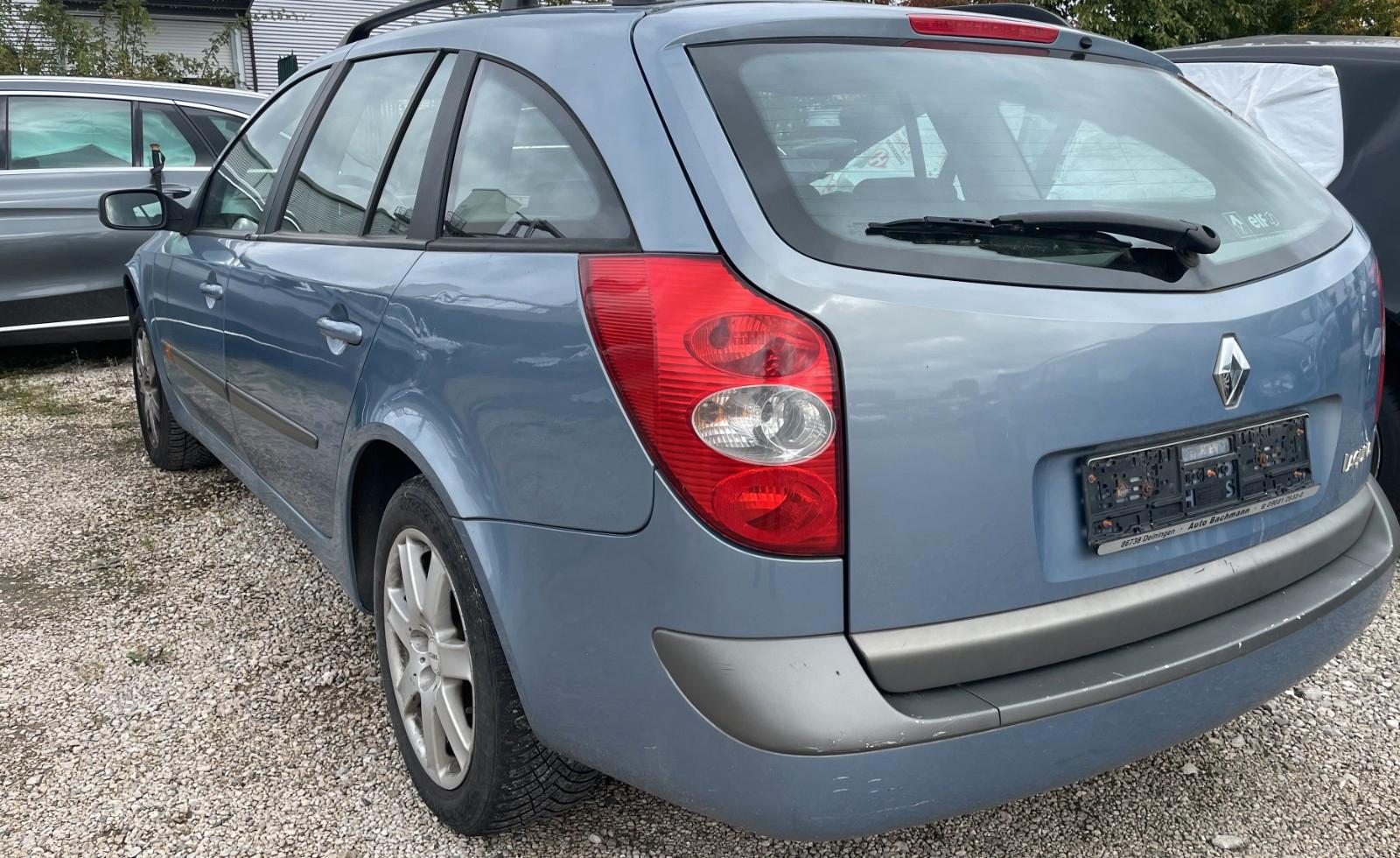 Renault Laguna 2004 — interior