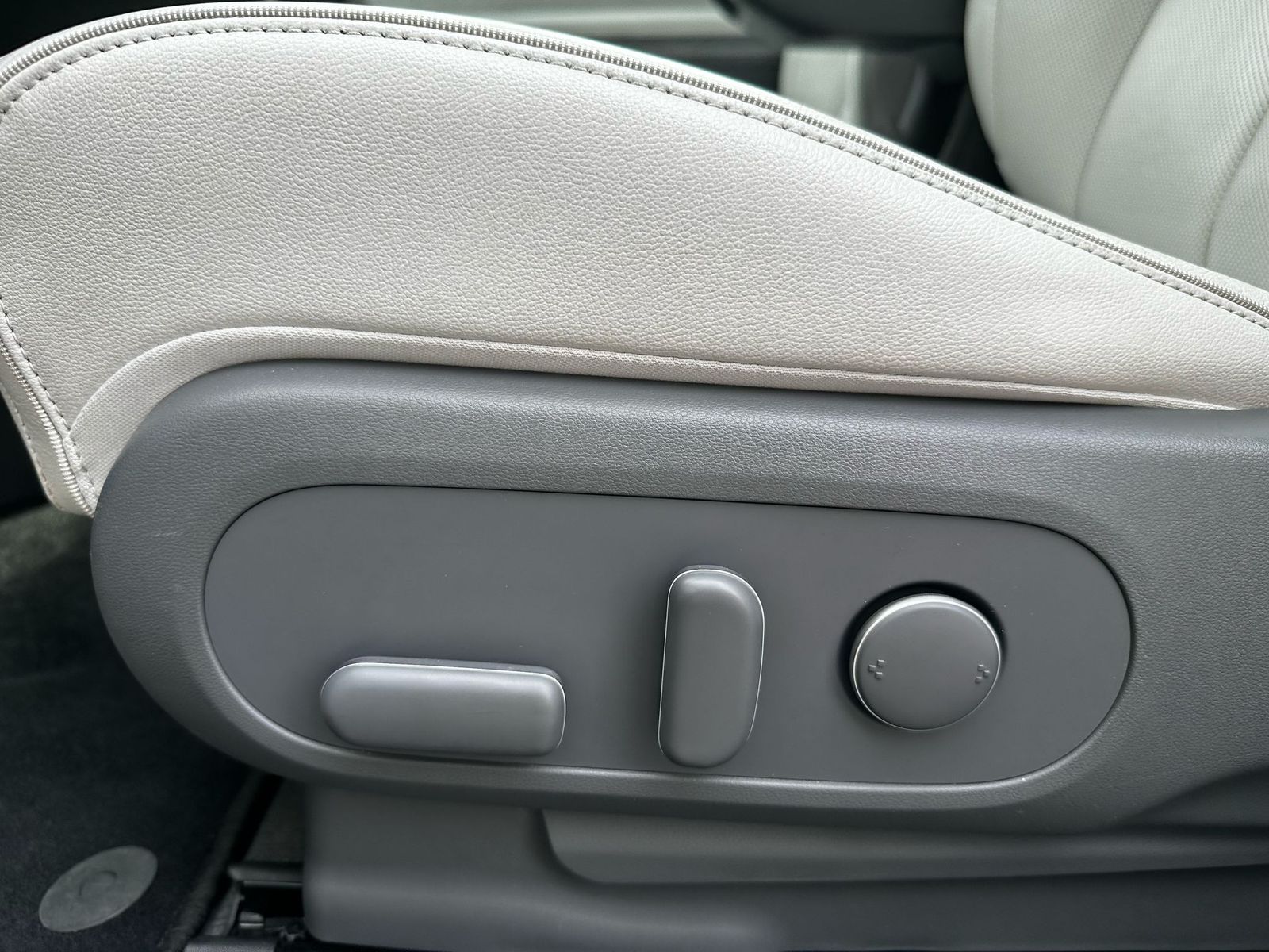 Fahrzeugabbildung Hyundai Ioniq 5 Techniq PANO+LEDER+LED+SHZ+WP+KAMER+ACC+