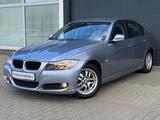 BMW 318i Facelift 143PS Automatik 76TKM Rentnerhand - BMW 3 Series aus 2010