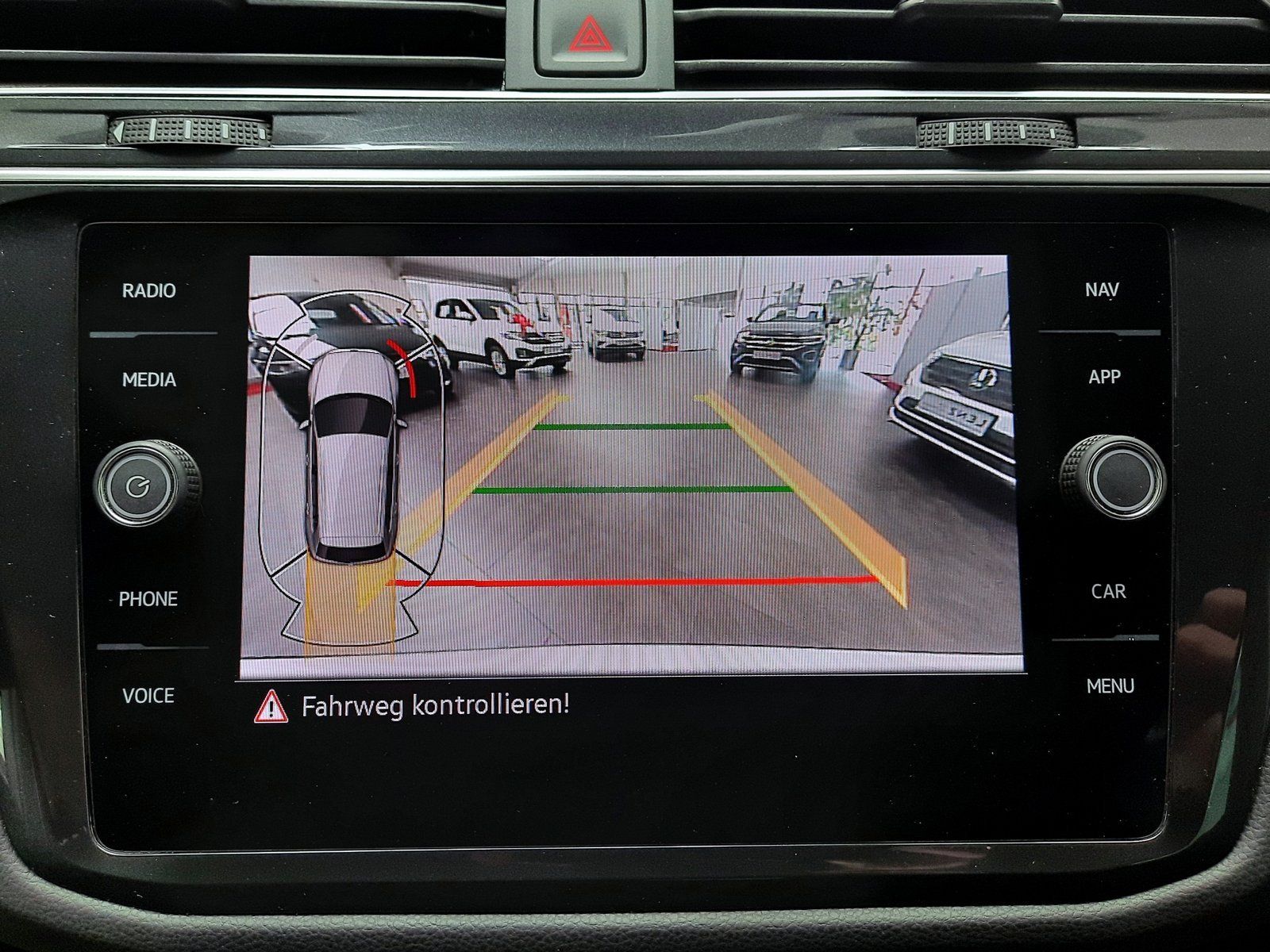 Fahrzeugabbildung Volkswagen Tiguan Elegance TDI DSG*AHK*Cam*LED*ACC*PDC*App*