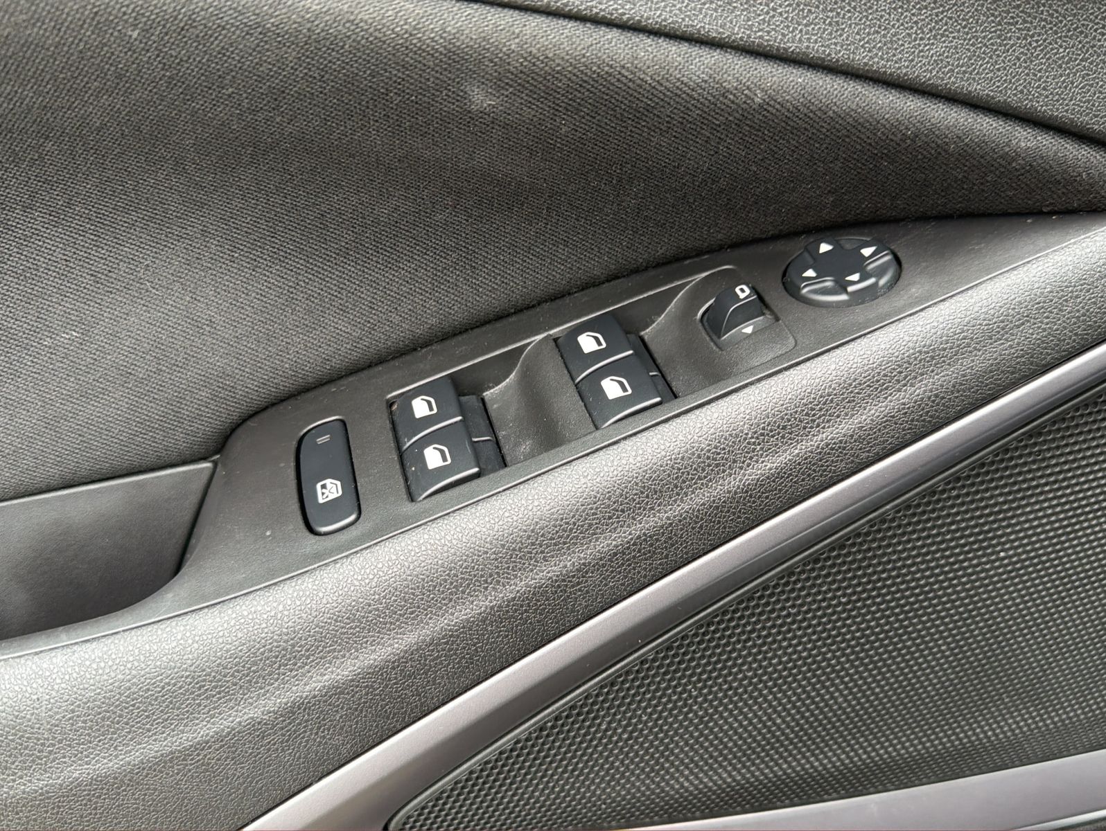Fahrzeugabbildung Opel Crossland X Edition - Tempomat - ab 97,- € i. M.