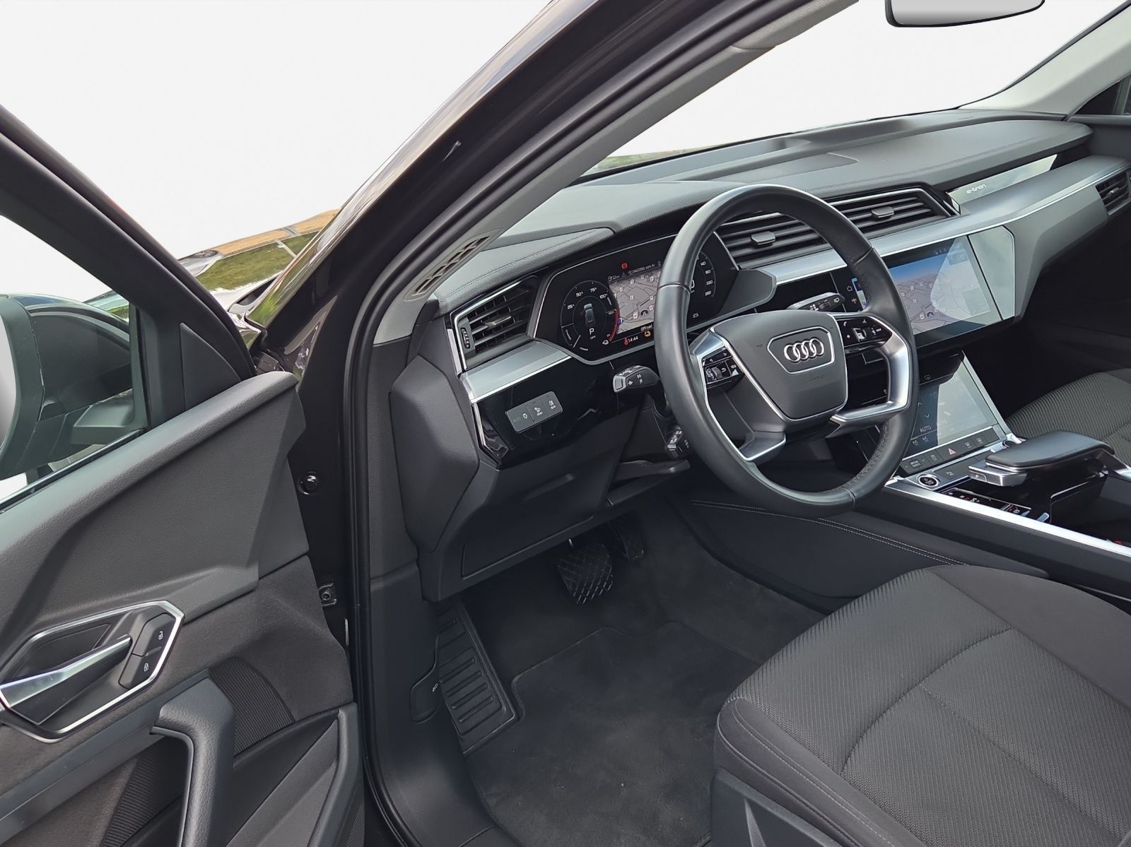 Audi Q8 e-tron - Bild 15