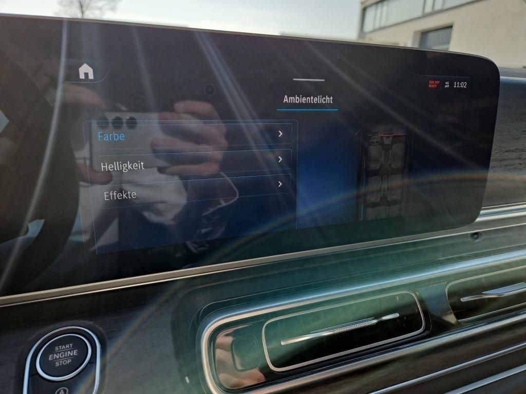 Fahrzeugabbildung Mercedes-Benz V 300 AVG extralang 8 Sitze STHZ AR ele.ST DISTR