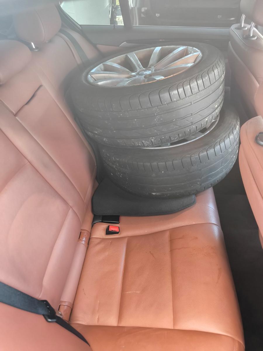 BMW 525D XDRIVE 218ch - CUIR DAKOTA - GPS CONNECTED DRIVE - ATTELAGE - CLIMATISATION - STOP&GO - SIÈGES CHAUFFANTS