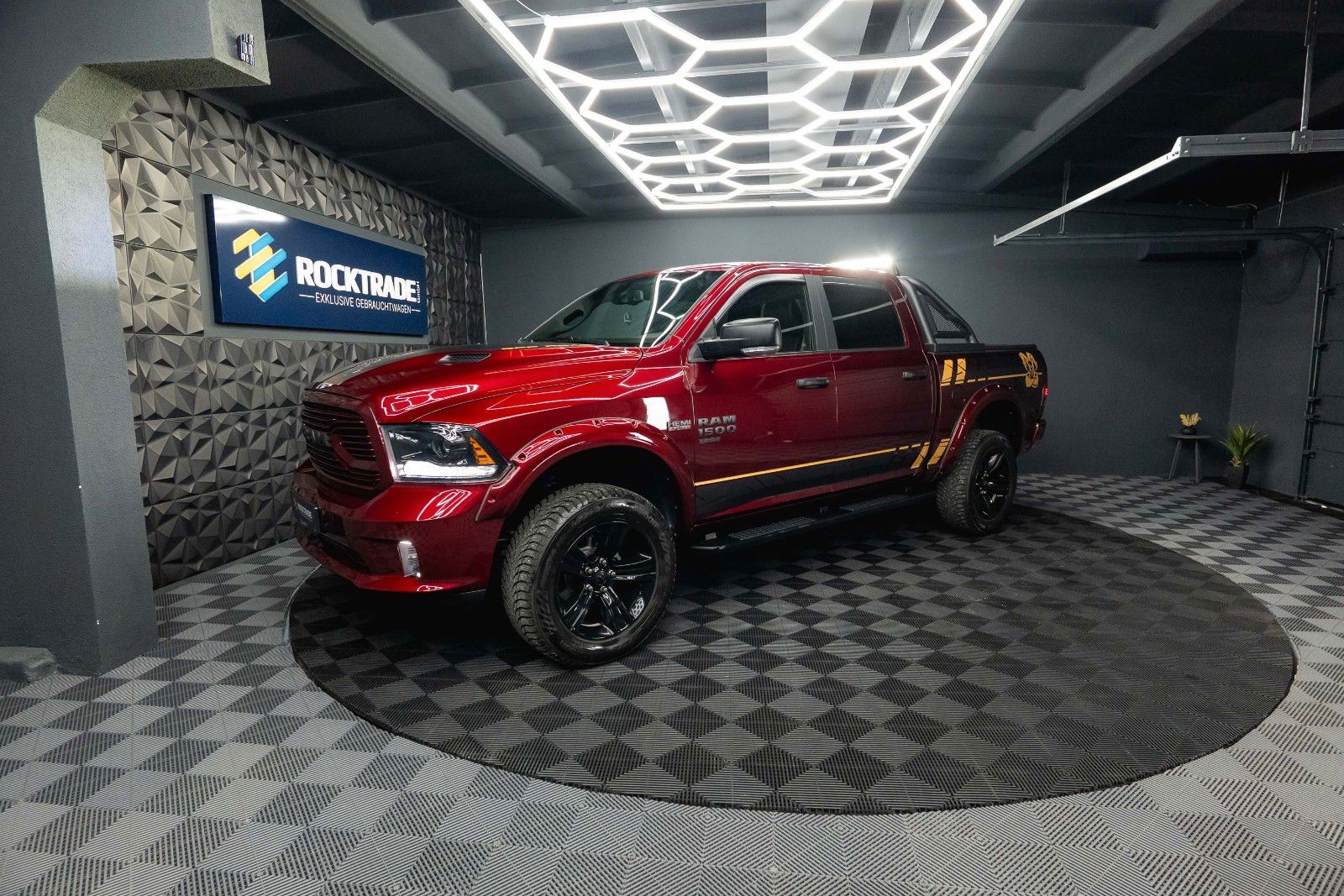 Fahrzeugabbildung Dodge RAM 5.7 V8 HEMI 4x4 OFFROAD Night-Paket *LED*AHK