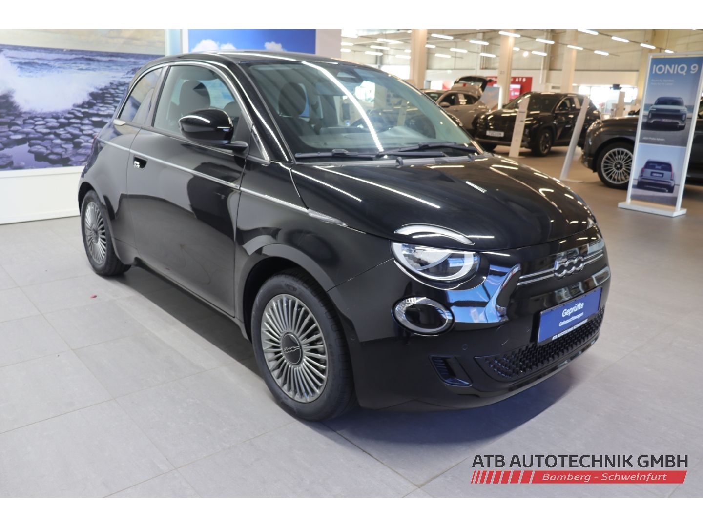 Fahrzeugabbildung Fiat 500e 42kWh Komfort- und Stylepaket SOH 95,0%