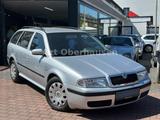 Skoda Octavia 1.6 Combi Tour*1.HAND*KLIMA*TÜV NEU* - Skoda Octavia mit Benzin-Antrieb: Kombi, Euro4, 1.6