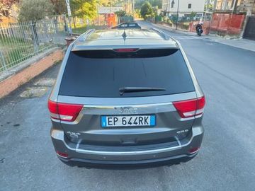 Jeep Grand Cherokee - 10