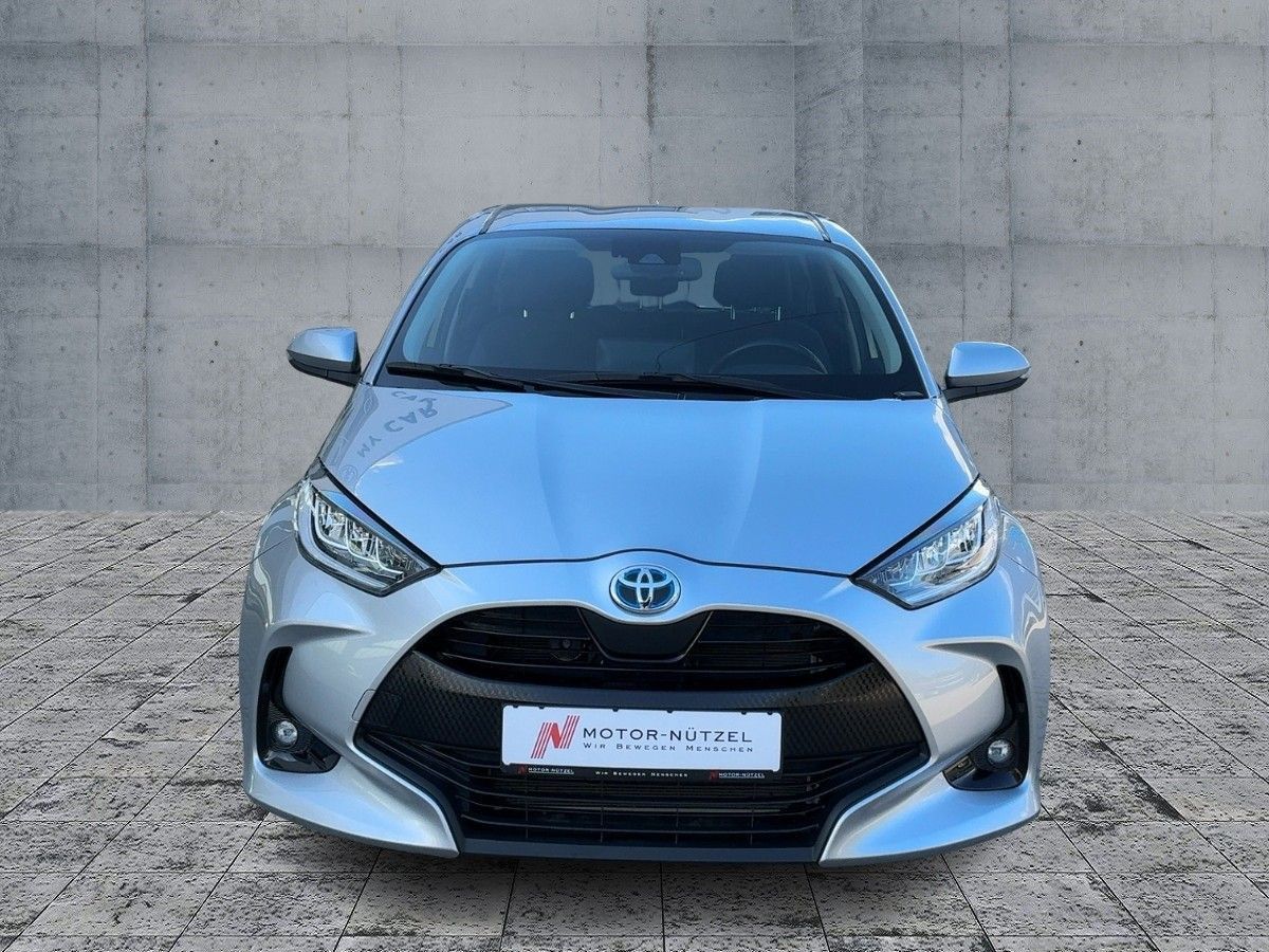 Toyota Yaris 1.5 Hyb. TEAM D LED+ACC+APP+RFK+SHZ+LM16" imagem 3