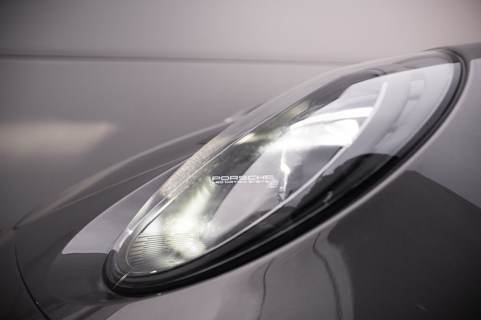 Fahrzeugabbildung Porsche 992/911 Sport Classic-Lift-360Kam.-Burmester-LED