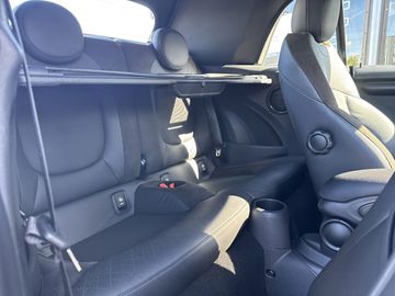 MINI Cooper Aut. Pepper DAB LED Parkassistent Shz