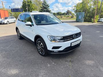 Volkswagen Tiguan - 2