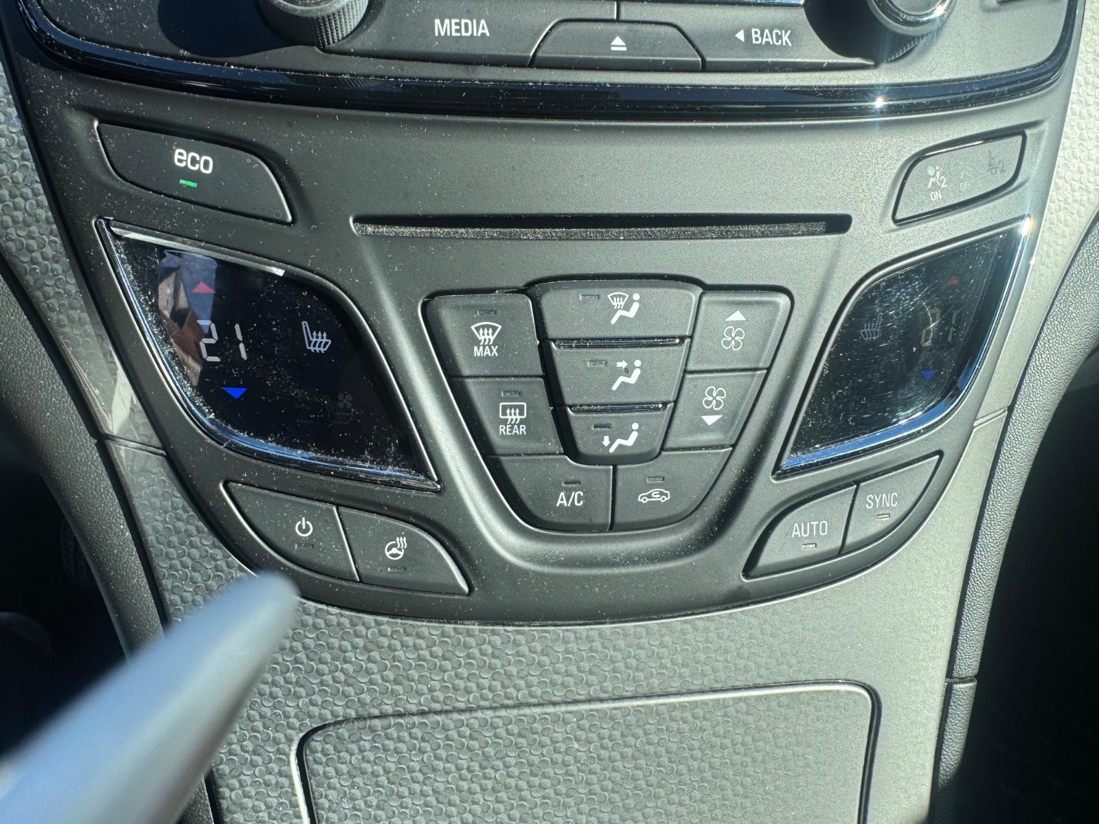 Opel Insignia 2015 — photo 9
