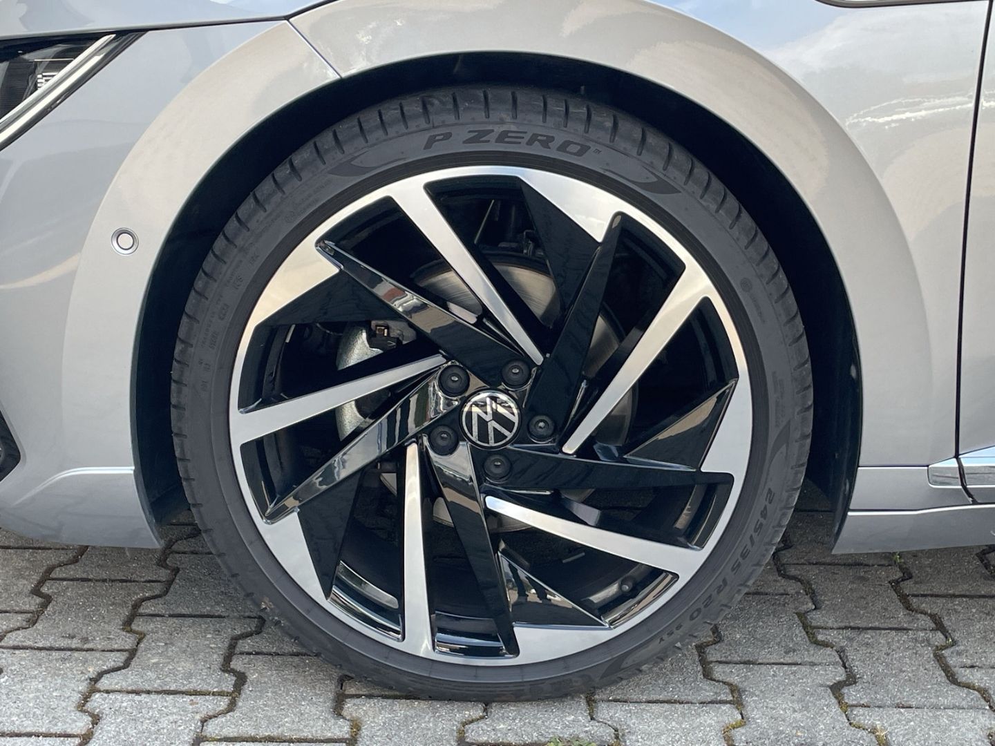 Arteon Shooting Brake R-Line 2.0 TDI 4Motion AHK