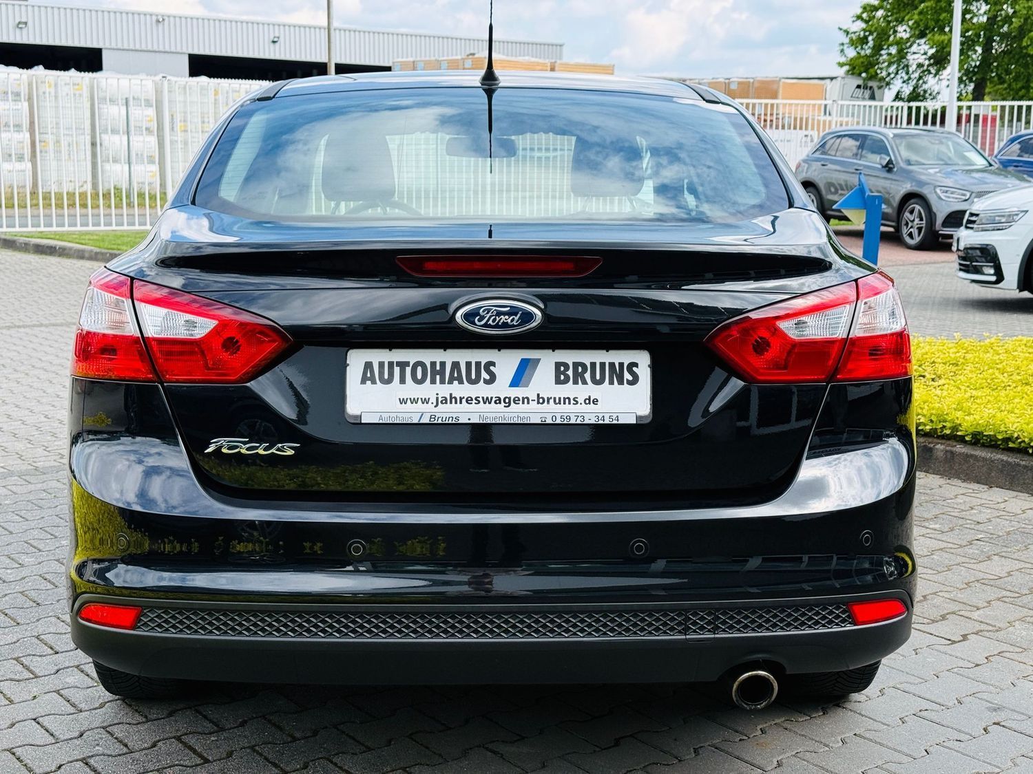 Fahrzeugabbildung Ford Focus 2,0 TDCi, TITANIUM, Automatik, Klima, PTS,