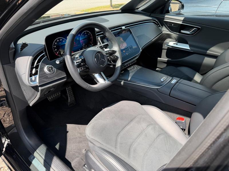Mercedes-Benz E 220 d , AMG NIGHT DISTR KAMERA PANO SPUR PDC