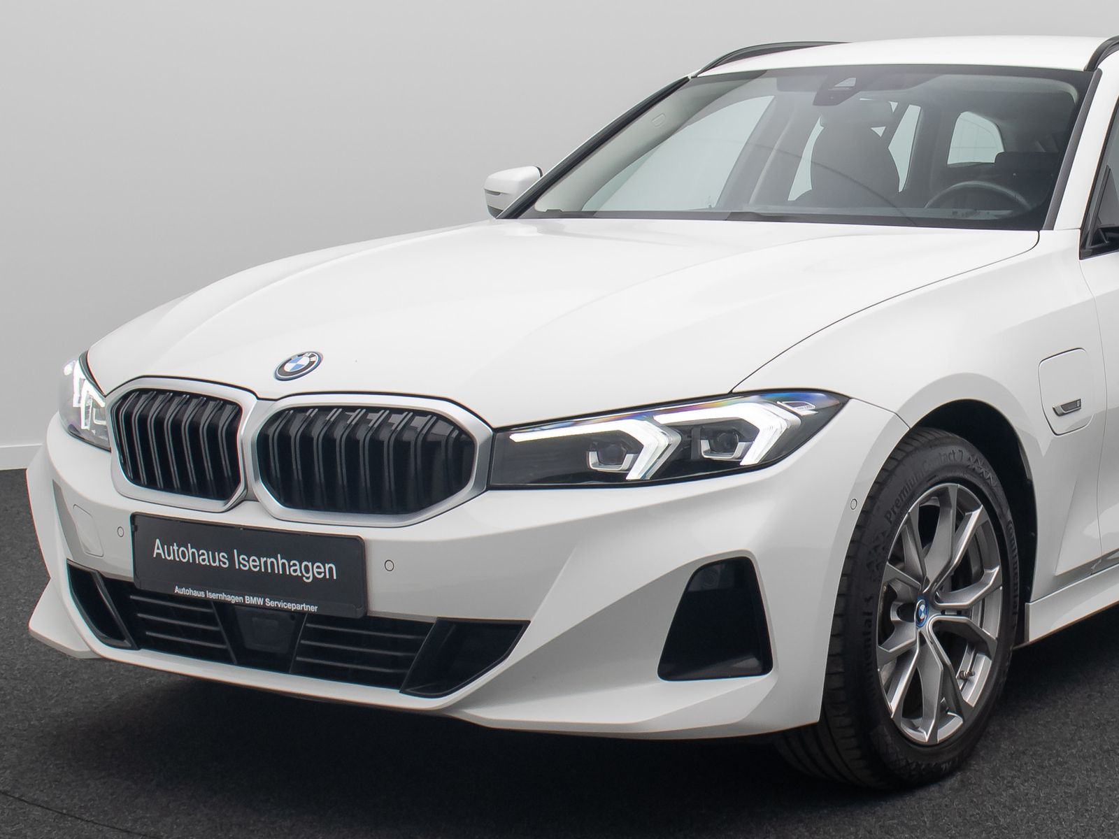 Fahrzeugabbildung BMW 320e Stop&Go AHK Kamera DAB Sportsitz DrivAssist