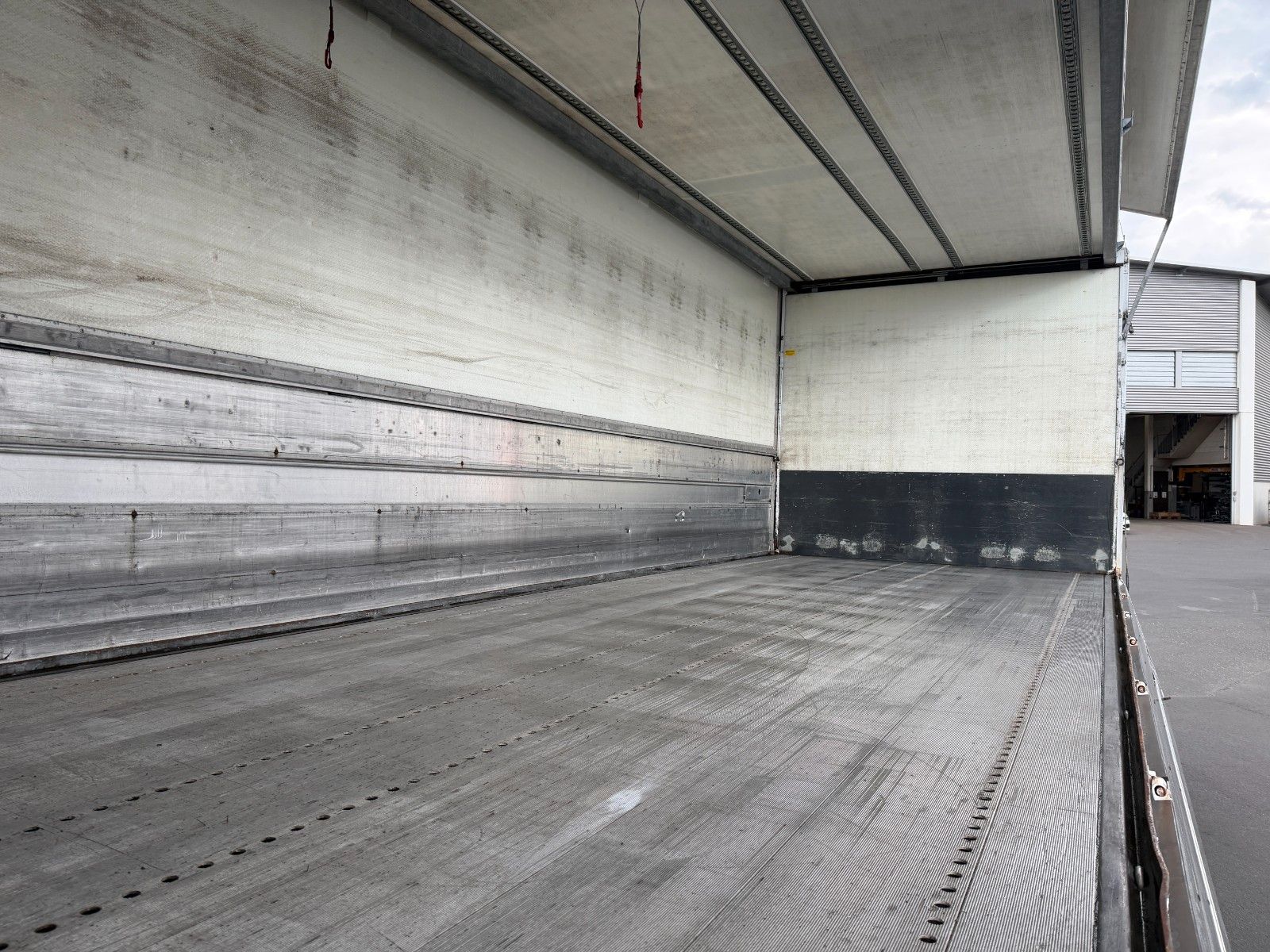 Fahrzeugabbildung Andere Ewers PRASQ18 Schwenkwand SAF LBW BÄR 2.500kg