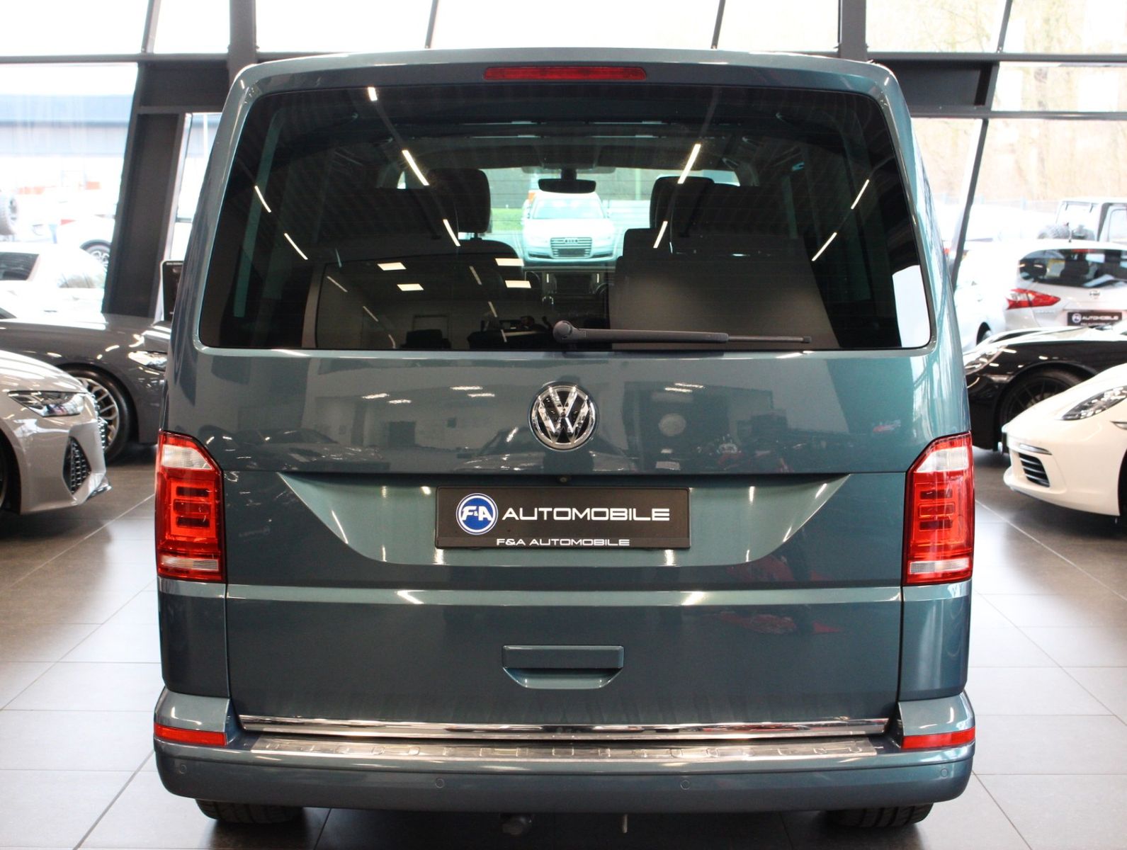 Fahrzeugabbildung Volkswagen T6 Multivan 4Motion Gener. Six*ACC*Kamera*AHK