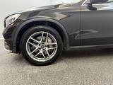 Mercedes-Benz GLC 250 4M AMG LINE PANO*ACC*ROLLO*HEADUP*STHZ - mit Benzin-Antrieb: Alcantara, Geländewagen, mit Klimaautomatik