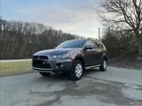 Mitsubishi Outlander 2.0 2WD | Top Zustand | AHK | Klima  - Mitsubishi Outlander Top mit Benzin-Antrieb