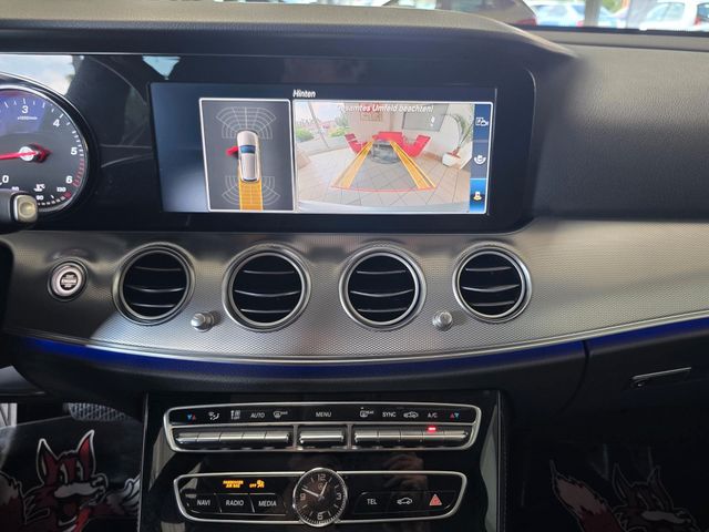 MERCEDES-BENZ E 220 — Foto 24