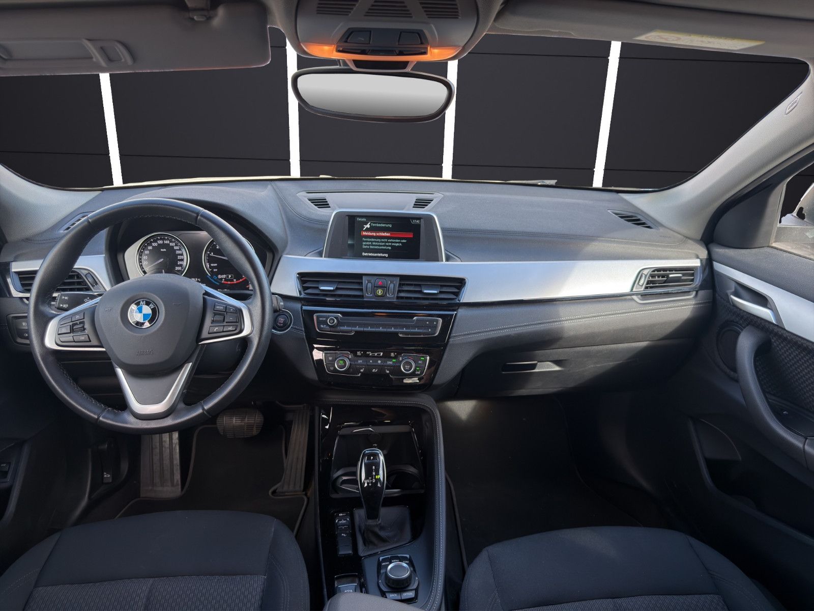Fahrzeugabbildung BMW X2 sDrive 18 i Advantage/Performance/Tempomat/