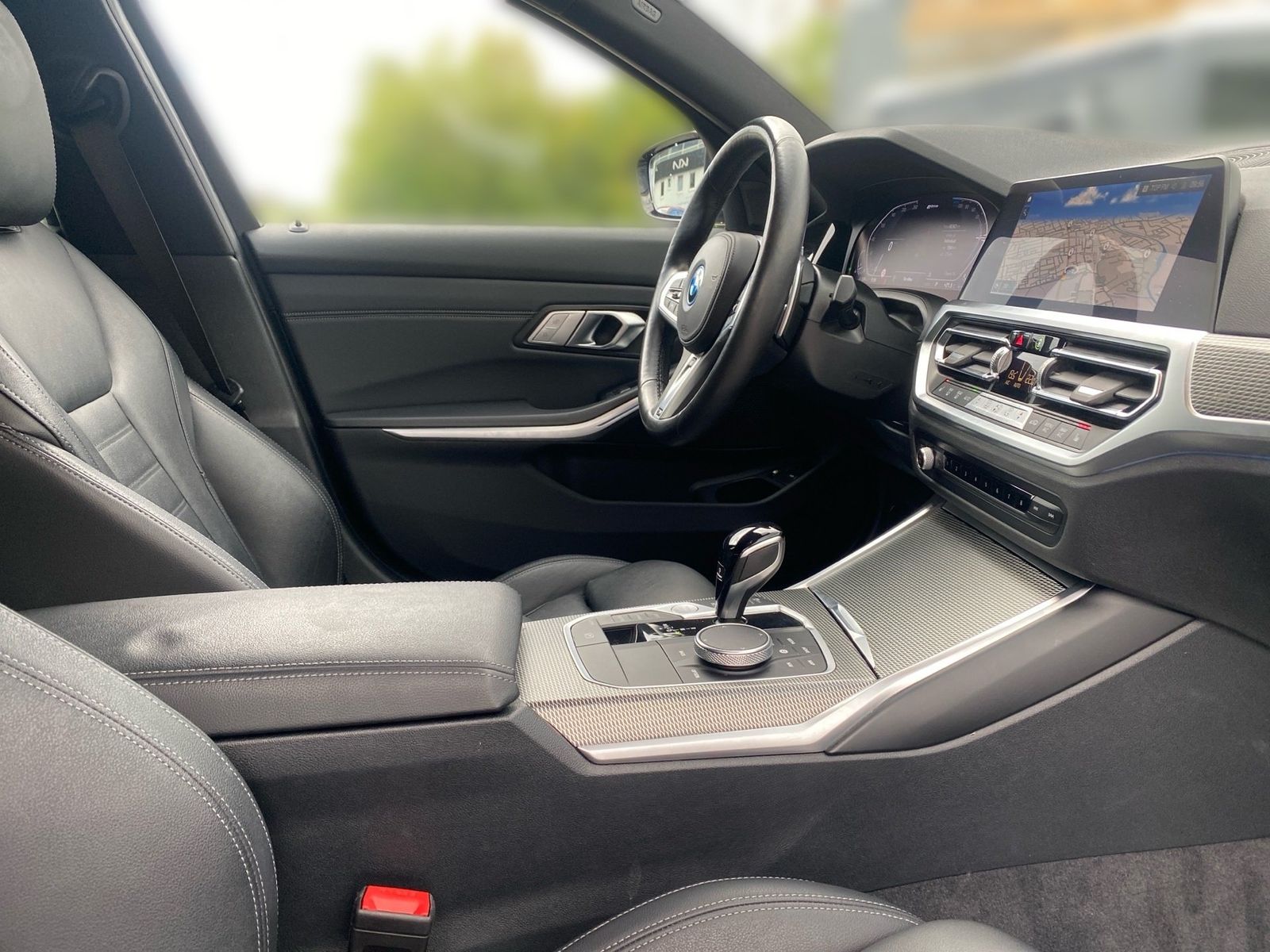 BMW 330e xDrive Touring M Sport HUD Laser ACC AHK foto 4