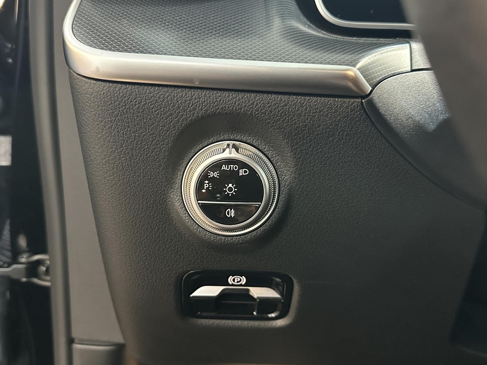 Mercedes-Benz C-Class Td Avantgarde Ambiente R.Cam LED ACC SHZ, миниатюра 24