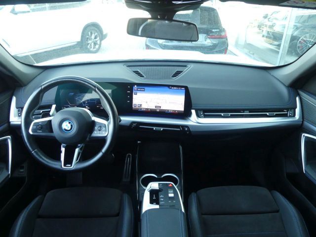 BMW iX1 xDrive30 M Sportp. Parkass°beh.M-MFLK°18" foto 14