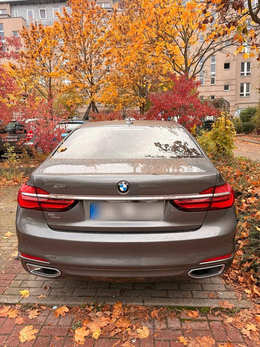 BMW 730