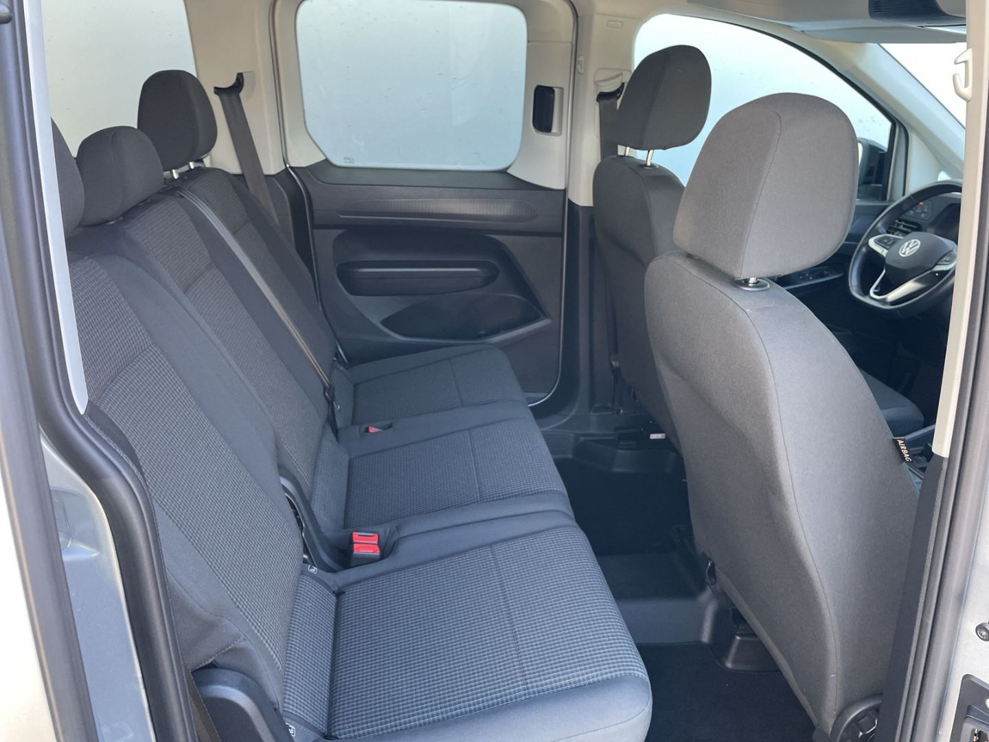 Caddy 1.5 TSI DSG App-Connect/GRA/PDC vo+hi/DAB