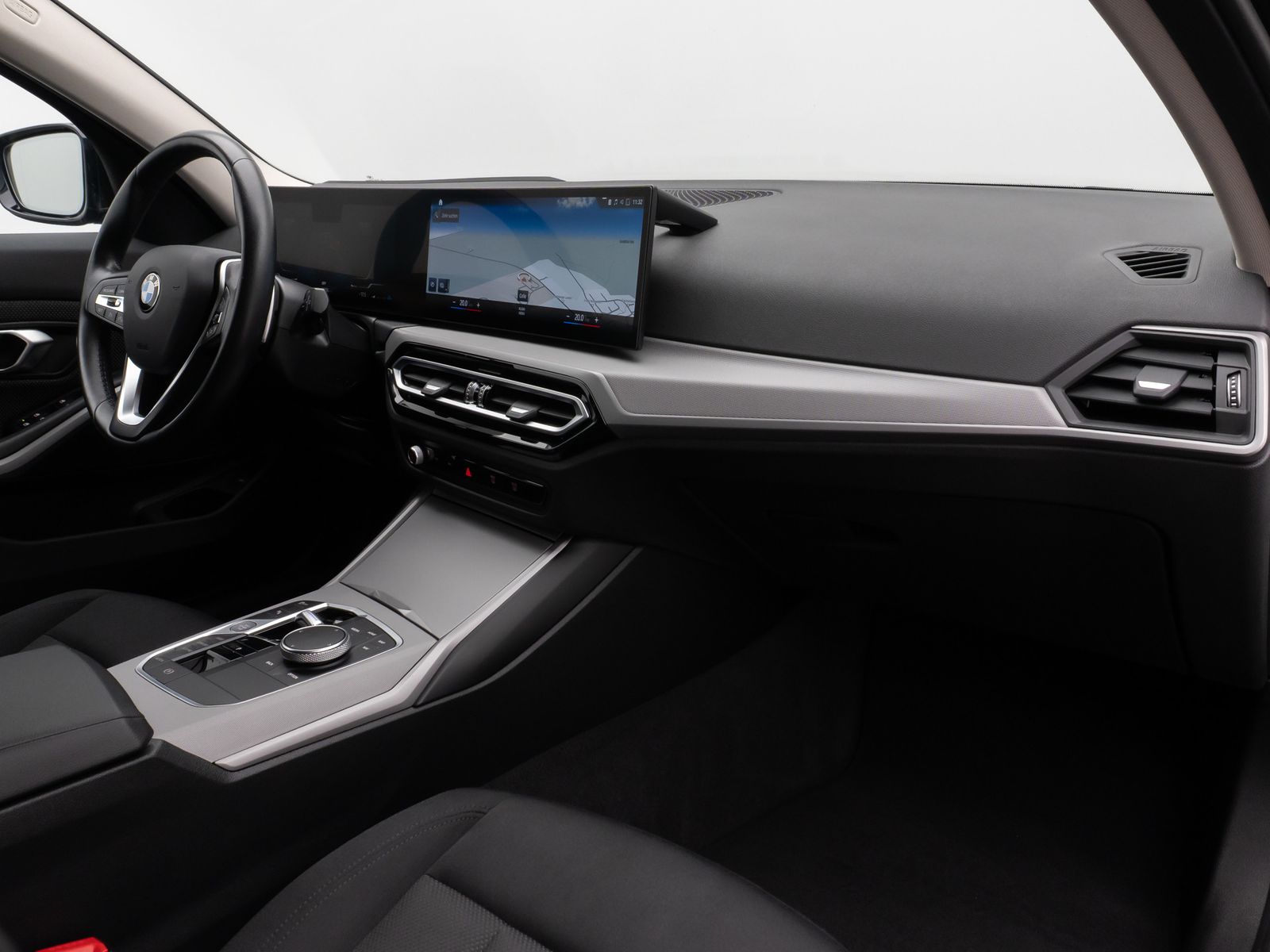 Fahrzeugabbildung BMW 320d HUD DAB CockPitPro Geschwindigkeitsr Sport