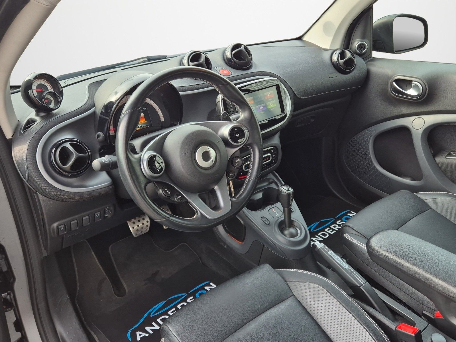 Fahrzeugabbildung Smart FORTWO COUPE BRABUS EDITION KAM LEDER BEATS