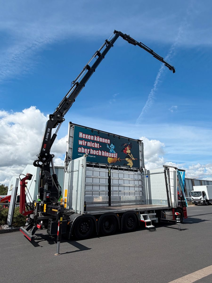Fahrzeugabbildung Mercedes-Benz Actros 3645 8x2/6 Hiab 358 E-5 Jib 70X-3 Hubdach