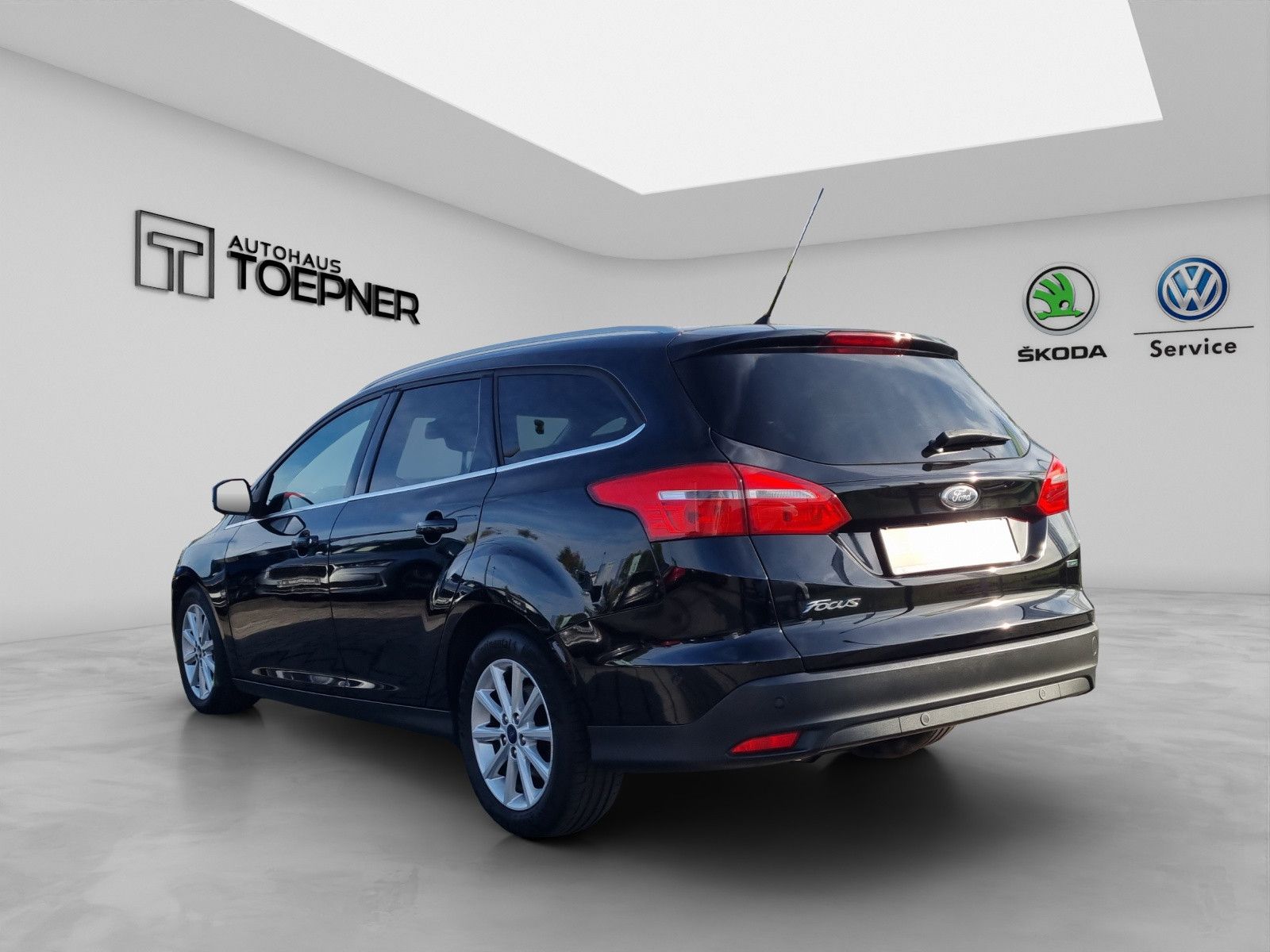 Fahrzeugabbildung Ford Focus Turnier Titanium 1,0 Navi GRA PDC