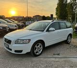 Volvo V50 DRIVe POLAR - weiße Volvo V50