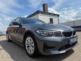 BMW 318 i AUT Advantage*LIVE-COCKPIT*LED*NAVI*eAHK - BMW 318 in Hamburg